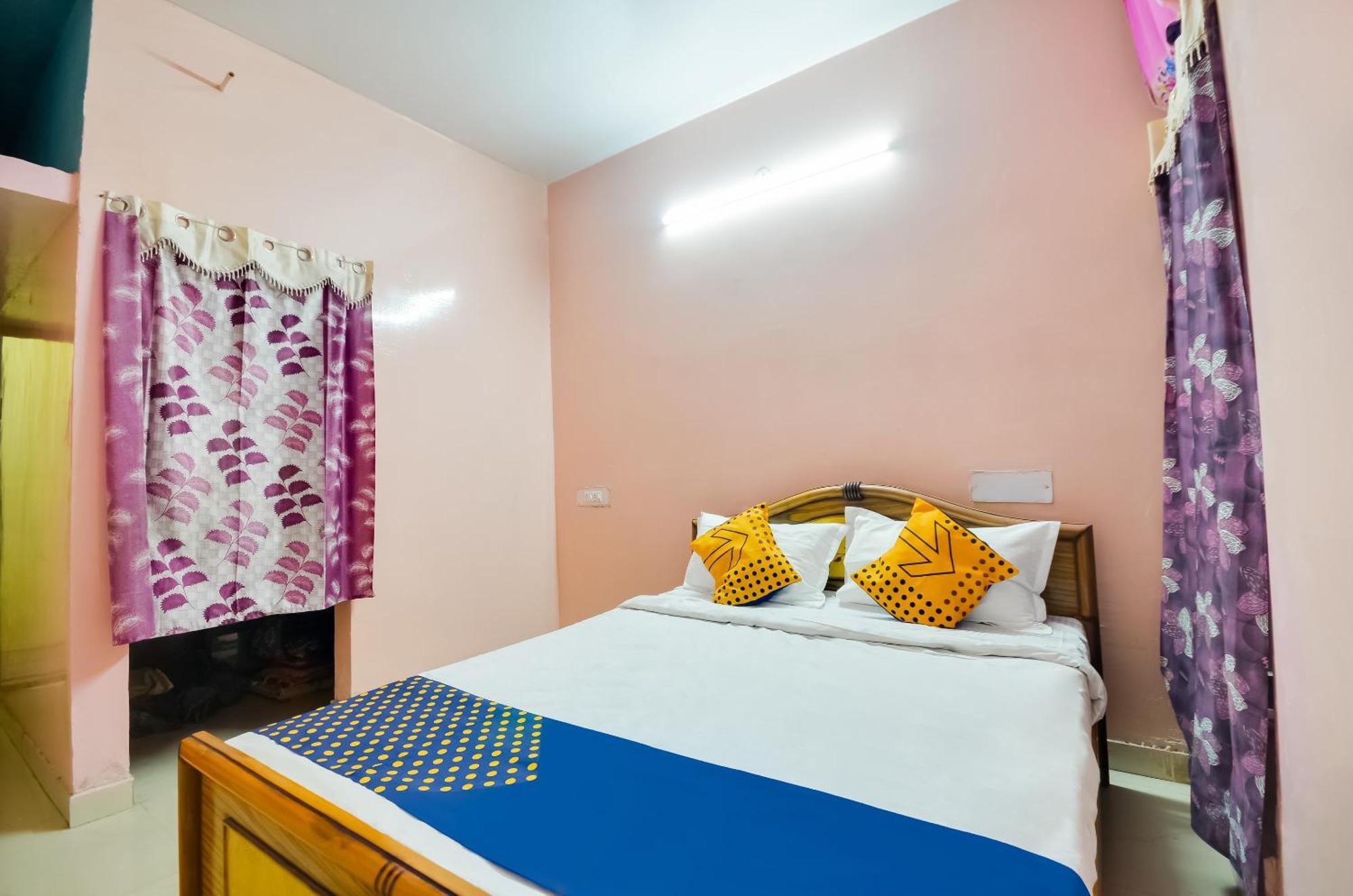 Hotel O Sri Murugan Lodge Коимбатур Экстерьер фото